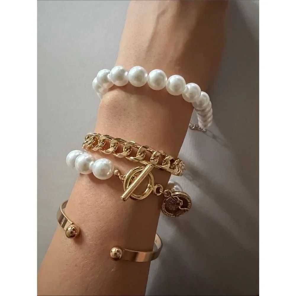 Gold-Tone and White Pearl Bracelet Set A2047